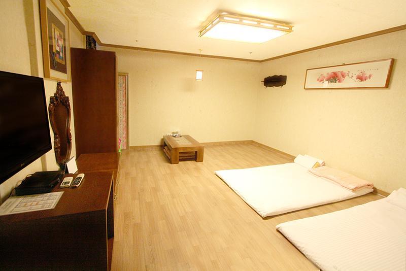 Changwon Olympic Hotel Extérieur photo